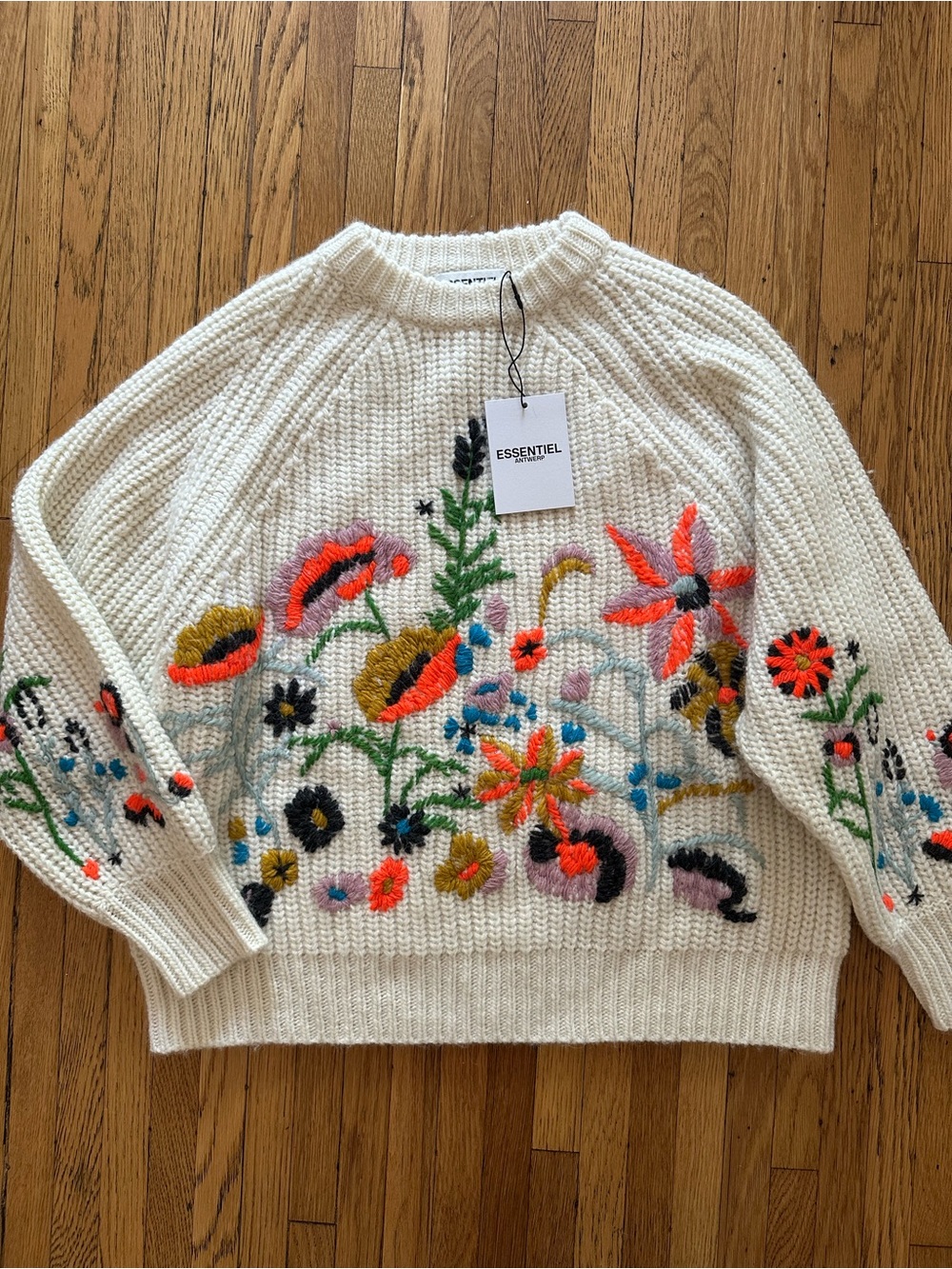 Essentiel Antwerp “Glossy” Oversized Floral Embroidered Knit Sweater NWT - Picture 3 of 6
